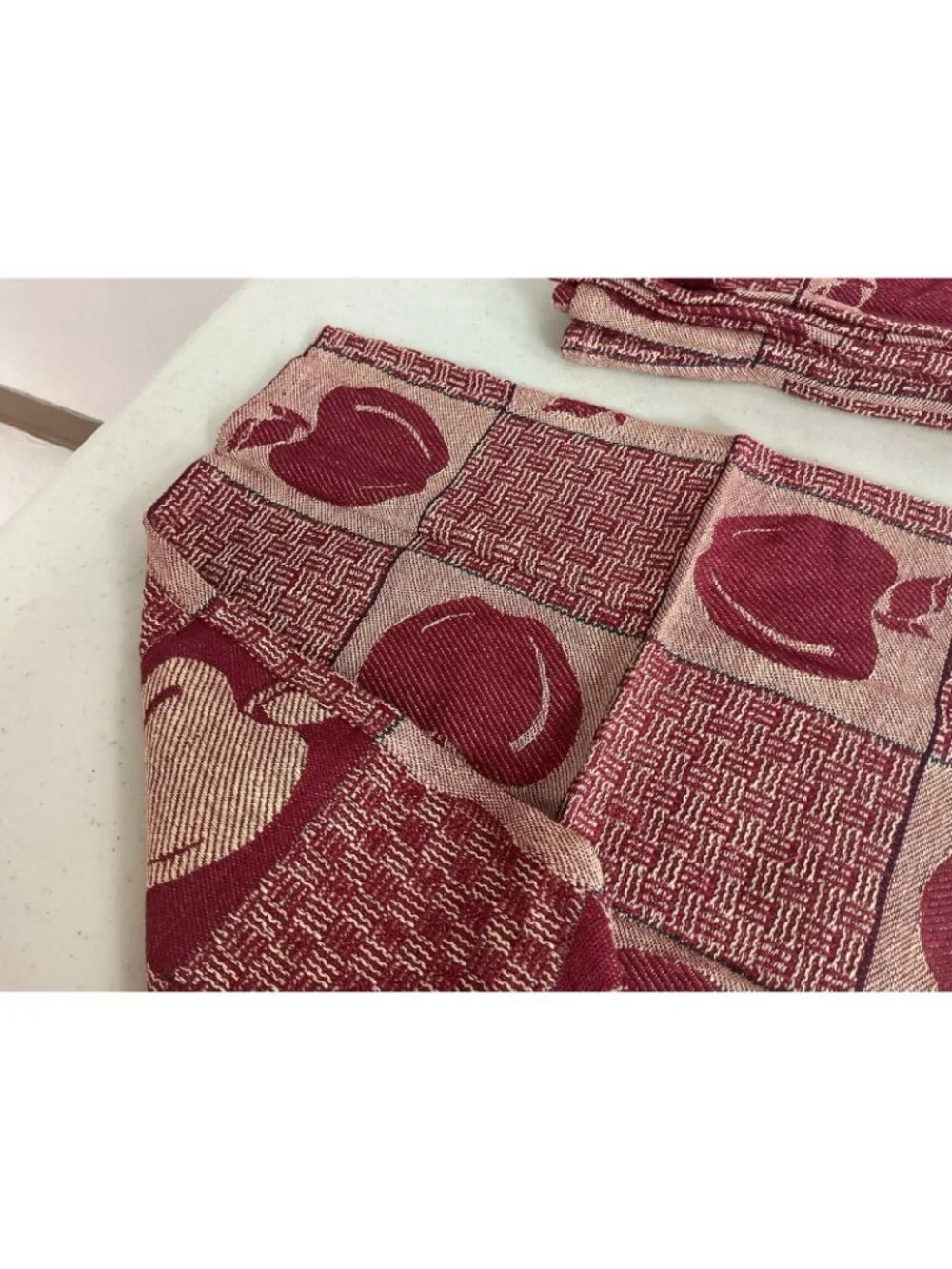Vintage Red Apple Table Napkins Lot of 4